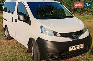 Грузовой фургон Nissan NV200 2011 в Киеве