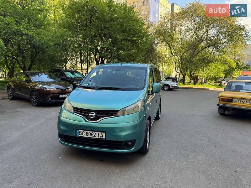 Nissan NV200 2012