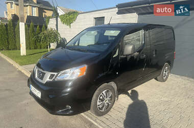 Грузопассажирский фургон Nissan NV200 2014 в Днепре