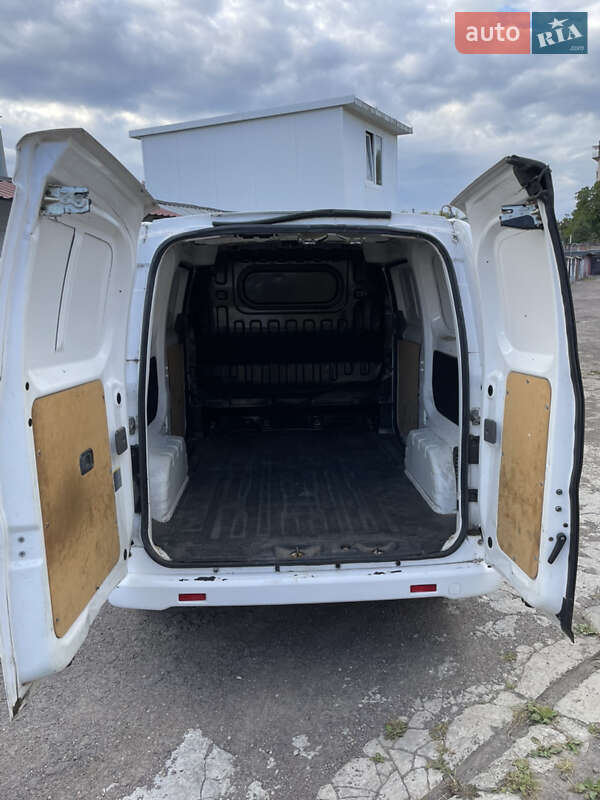 Грузовой фургон Nissan NV200 2016 в Львове