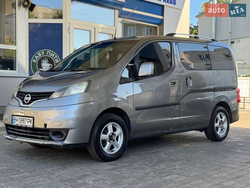 Nissan NV200 2012