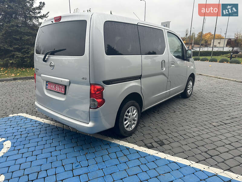 Мінівен Nissan NV200 2011 в Луцьку