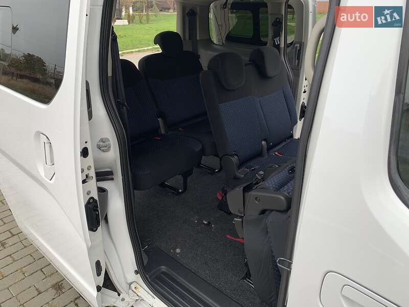 Мінівен Nissan NV200 2015 в Одесі