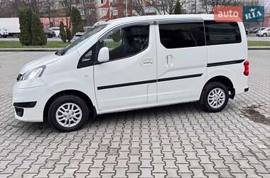 Минивэн Nissan NV200 2014 в Черновцах