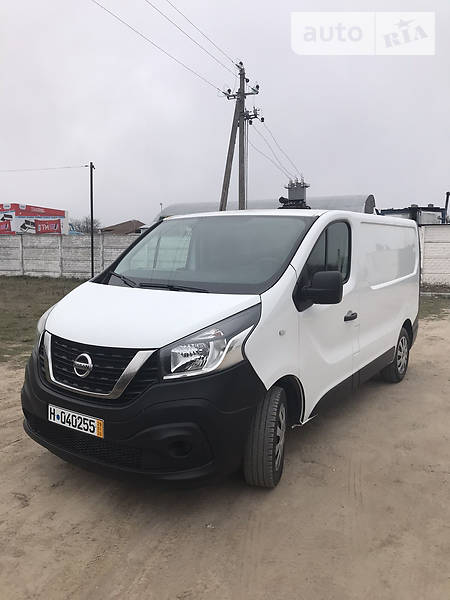 Грузопассажирский фургон Nissan NV300 2016 в Бердичеве