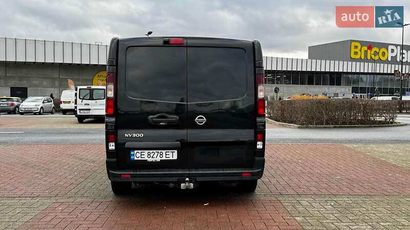 Мінівен Nissan NV300 2020 в Чернівцях