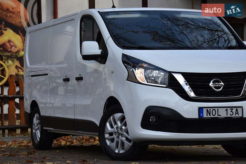 Вантажний фургон Nissan NV300 2021 в Львові