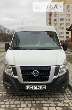 Вантажопасажирський фургон Nissan NV400 2014 в Кам'янець-Подільському