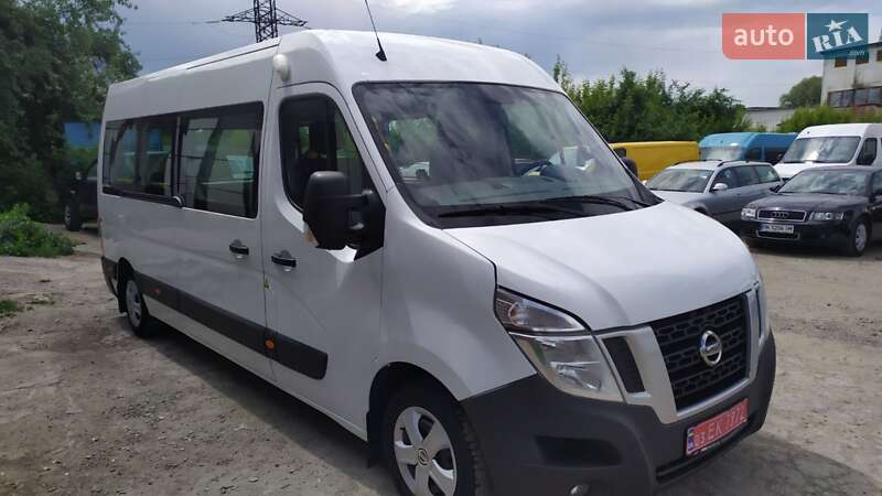 Микроавтобус Nissan NV400 2015 в Ровно