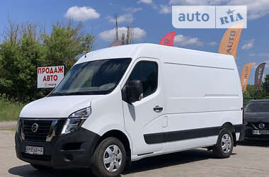 Вантажний фургон Nissan NV400 2017 в Бердичеві
