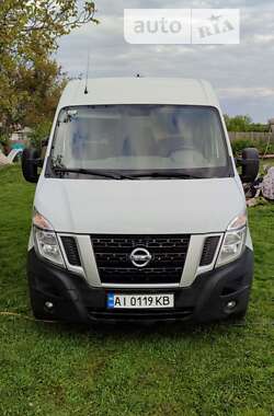 Вантажний фургон Nissan NV400 2015 в Таращі