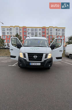 Мікроавтобус Nissan NV400 2015 в Рівному