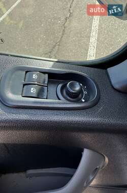 Грузовой фургон Nissan NV400 2011 в 