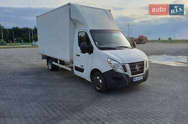 Вантажний фургон Nissan NV400 2014 в Радивиліві