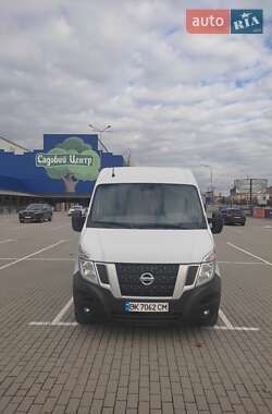 Вантажний фургон Nissan NV400 2017 в Тернополі