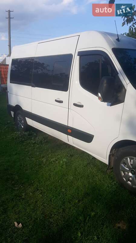 Минивэн Nissan NV400 2014 в Коростене