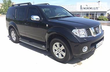 Позашляховик / Кросовер Nissan Pathfinder 2006 в Рівному