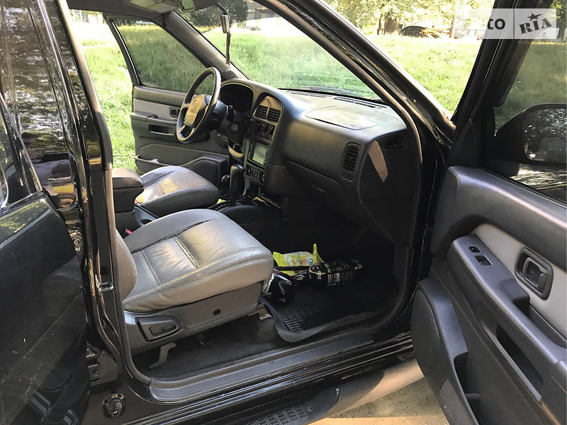 Внедорожник / Кроссовер Nissan Pathfinder 1997 в Киеве