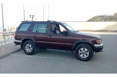 Позашляховик / Кросовер Nissan Pathfinder 1997 в Одесі