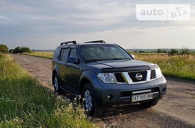 Внедорожник / Кроссовер Nissan Pathfinder 2005 в Львове