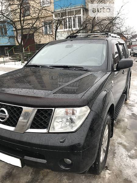 Позашляховик / Кросовер Nissan Pathfinder 2005 в Києві