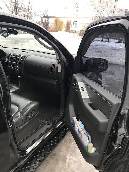 Позашляховик / Кросовер Nissan Pathfinder 2005 в Києві
