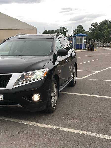 Внедорожник / Кроссовер Nissan Pathfinder 2013 в Полтаве фото 3 Внедорожник / Кроссовер Nissan Pathfinder 2013 в Полтаве