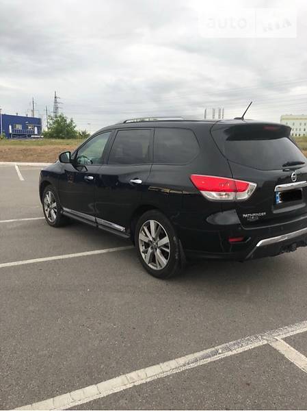 Внедорожник / Кроссовер Nissan Pathfinder 2013 в Полтаве фото 6 Внедорожник / Кроссовер Nissan Pathfinder 2013 в Полтаве