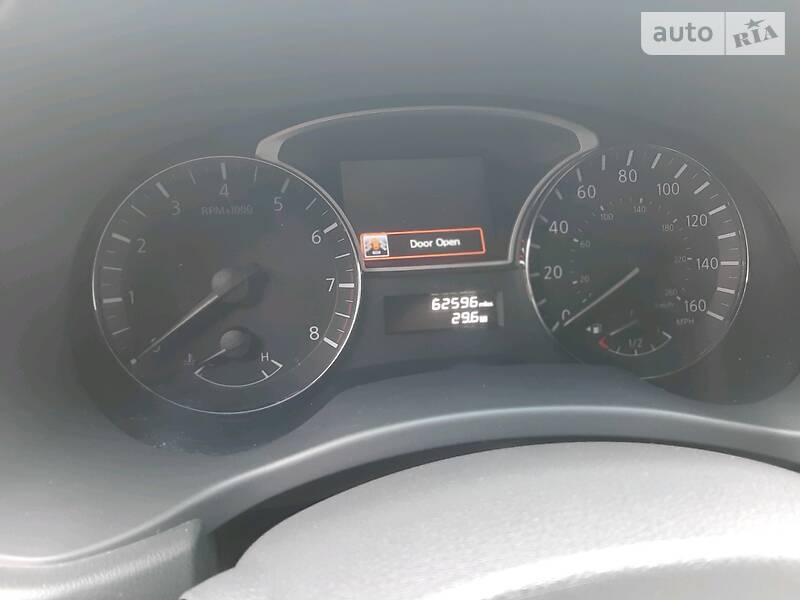 Позашляховик / Кросовер Nissan Pathfinder 2015 в Києві фото 13 Позашляховик / Кросовер Nissan Pathfinder 2015 в Києві