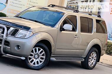 Позашляховик / Кросовер Nissan Pathfinder 2012 в 