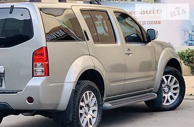 Позашляховик / Кросовер Nissan Pathfinder 2012 в 