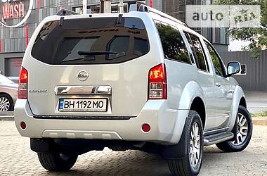 Позашляховик / Кросовер Nissan Pathfinder 2013 в 