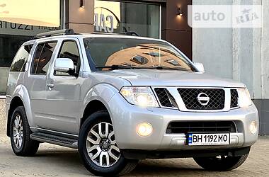 Позашляховик / Кросовер Nissan Pathfinder 2013 в 