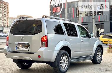 Позашляховик / Кросовер Nissan Pathfinder 2013 в 