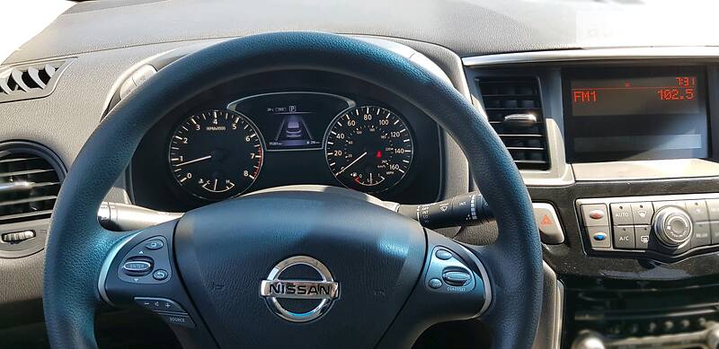 Позашляховик / Кросовер Nissan Pathfinder 2016 в Дніпрі