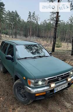 Внедорожник / Кроссовер Nissan Pathfinder 1997 в Днепре