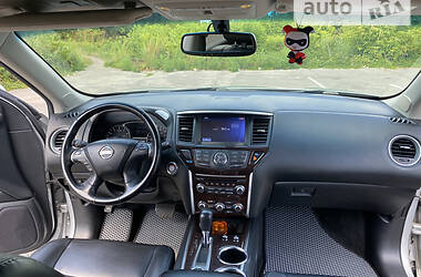 Позашляховик / Кросовер Nissan Pathfinder 2013 в Полтаві