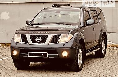 Позашляховик / Кросовер Nissan Pathfinder 2008 в 