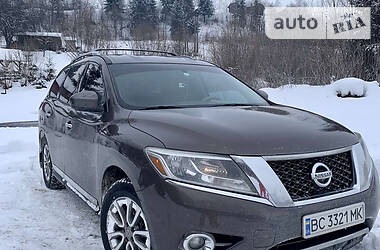 Позашляховик / Кросовер Nissan Pathfinder 2015 в Сокалі