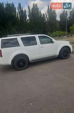Внедорожник / Кроссовер Nissan Pathfinder 2010 в 