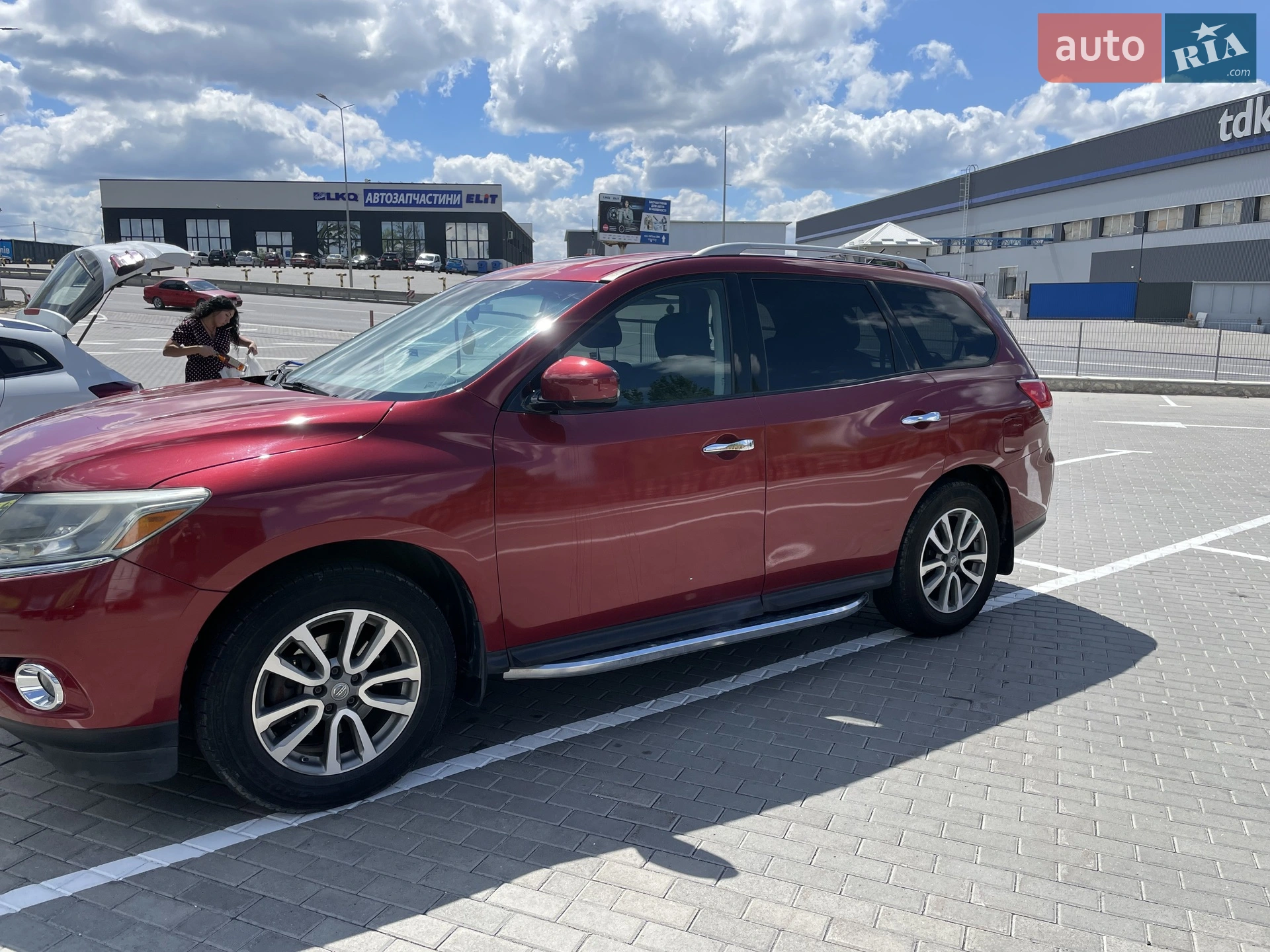 2016 Nissan Pathfinder - мініатюра 2