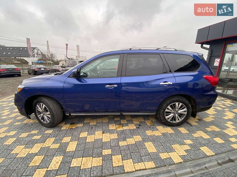 Внедорожник / Кроссовер Nissan Pathfinder 2019 в Львове