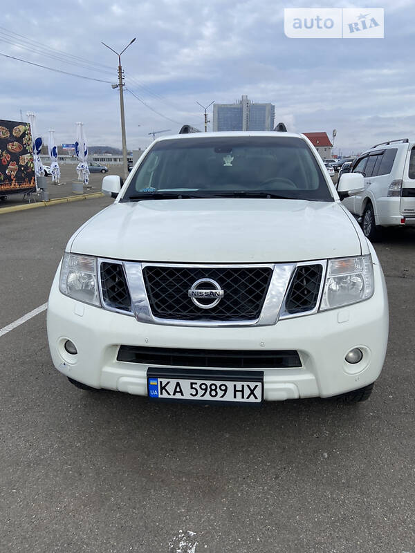 Внедорожник / Кроссовер Nissan Pathfinder 2012 в Киеве