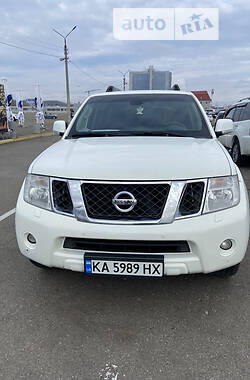 Позашляховик / Кросовер Nissan Pathfinder 2012 в Києві