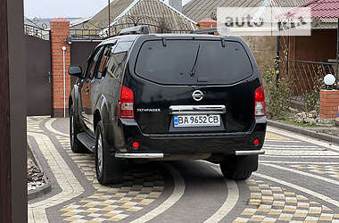 Позашляховик / Кросовер Nissan Pathfinder 2005 в 