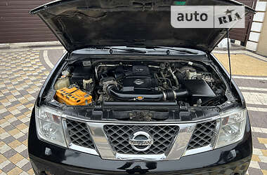 Позашляховик / Кросовер Nissan Pathfinder 2005 в 