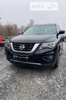 Nissan Pathfinder 2017