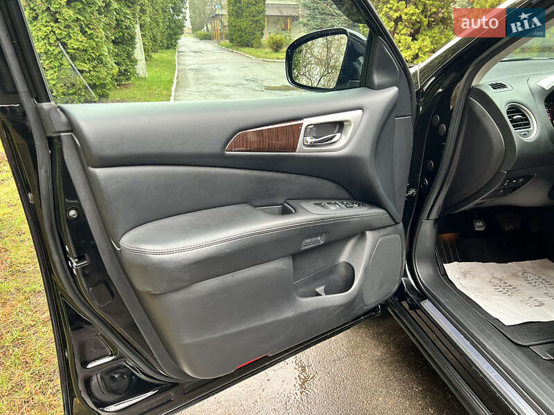 Внедорожник / Кроссовер Nissan Pathfinder 2014 в Ровно