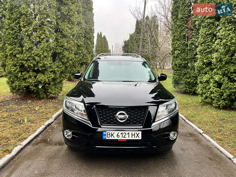 Внедорожник / Кроссовер Nissan Pathfinder 2014 в Ровно