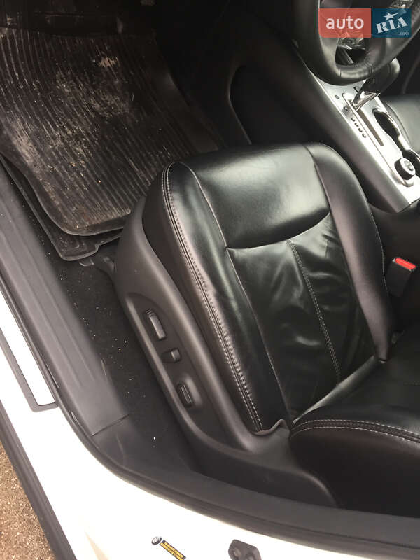 Внедорожник / Кроссовер Nissan Pathfinder 2017 в Прилуках